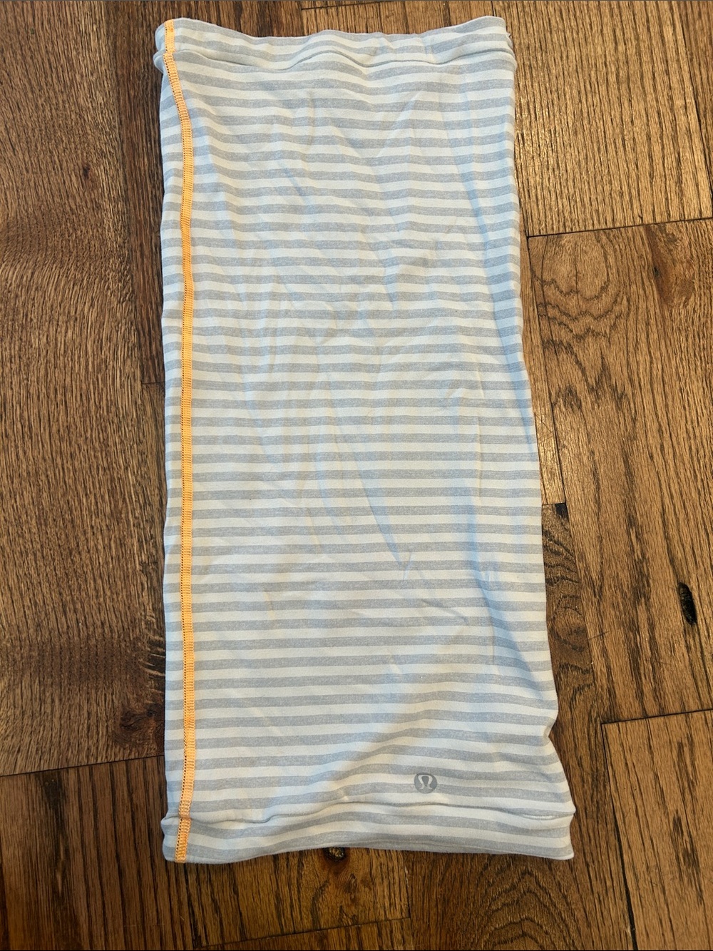 Lululemon race pace setter neck / head wrap